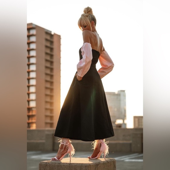 ANTONIO MELANI Dresses & Skirts - ANTONIO MELANI Black and Pink Midi Dress